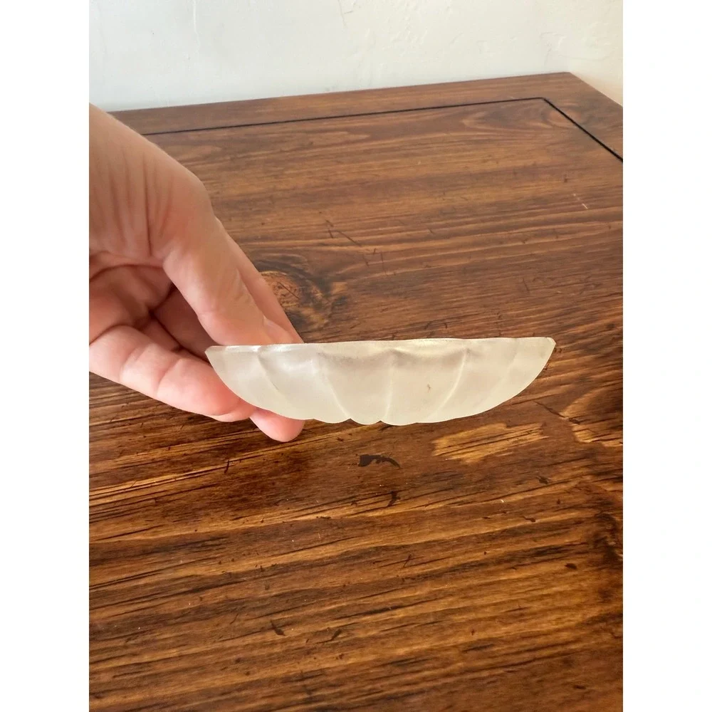 Vintage Frosted Glass Scalloped Seashell Trinket Dish Made in England Clear 4.5